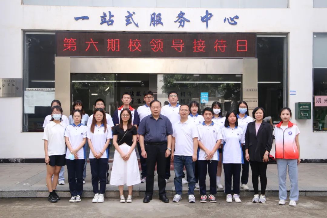 说明: 说明: 图片