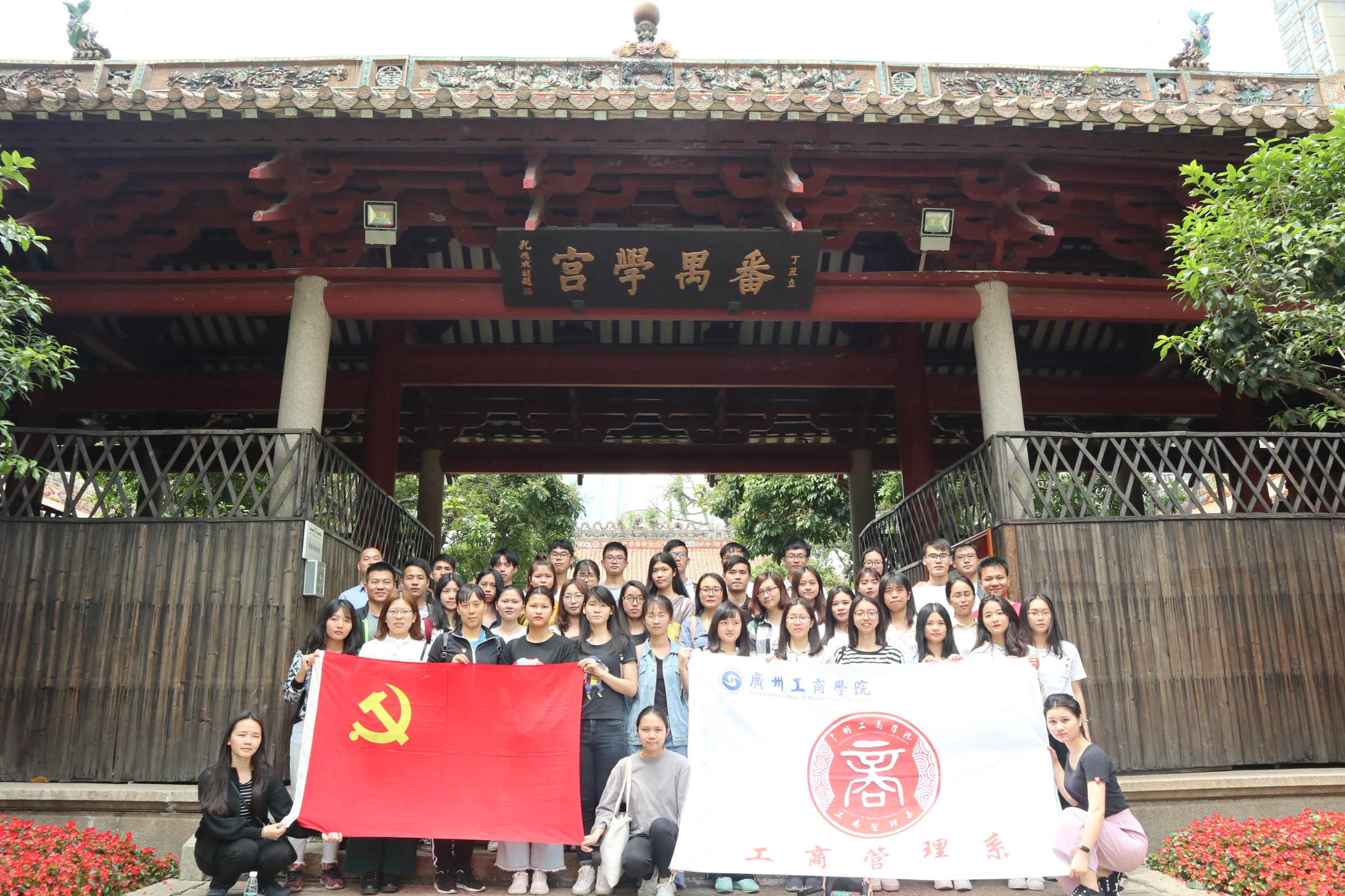 追忆红色历史，弘扬爱国情怀.jpg