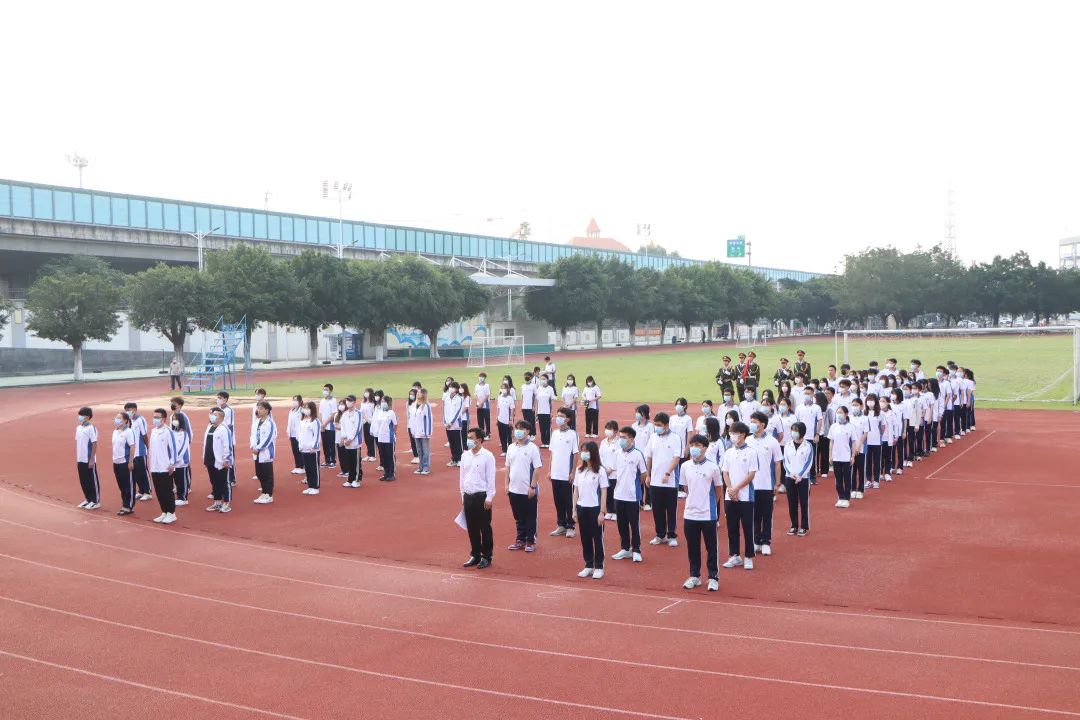 五四青年节升旗仪式 leyu乐鱼中国体育官网供图.jpg 五四青年节升旗仪式 leyu乐鱼中国体育官网供图.jpg