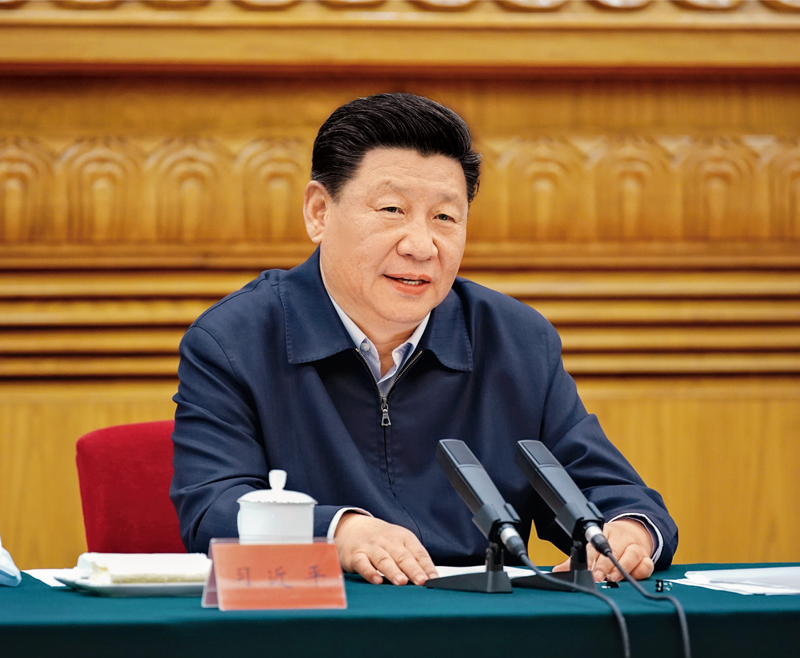 2020年6月2日,中共中央总书记、国家主席、中央军委主席习近平在北京主持召开专家学者座谈会并发表重要讲话。 新华社记者 姚大伟/摄